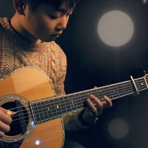 沟厕全景偷拍美女撒尿
